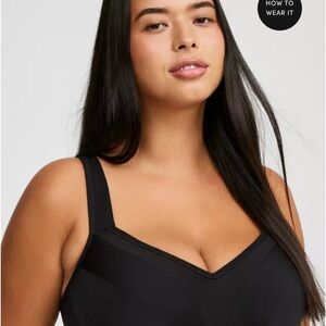 COPY - Torrid  mid impact underwire active sports bra SIZE 38DD NWT